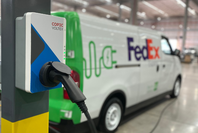 FEDEX INICIA LA IMPLEMENTACIÓN DE SU FLOTA ELÉCTRICA EN CHILE