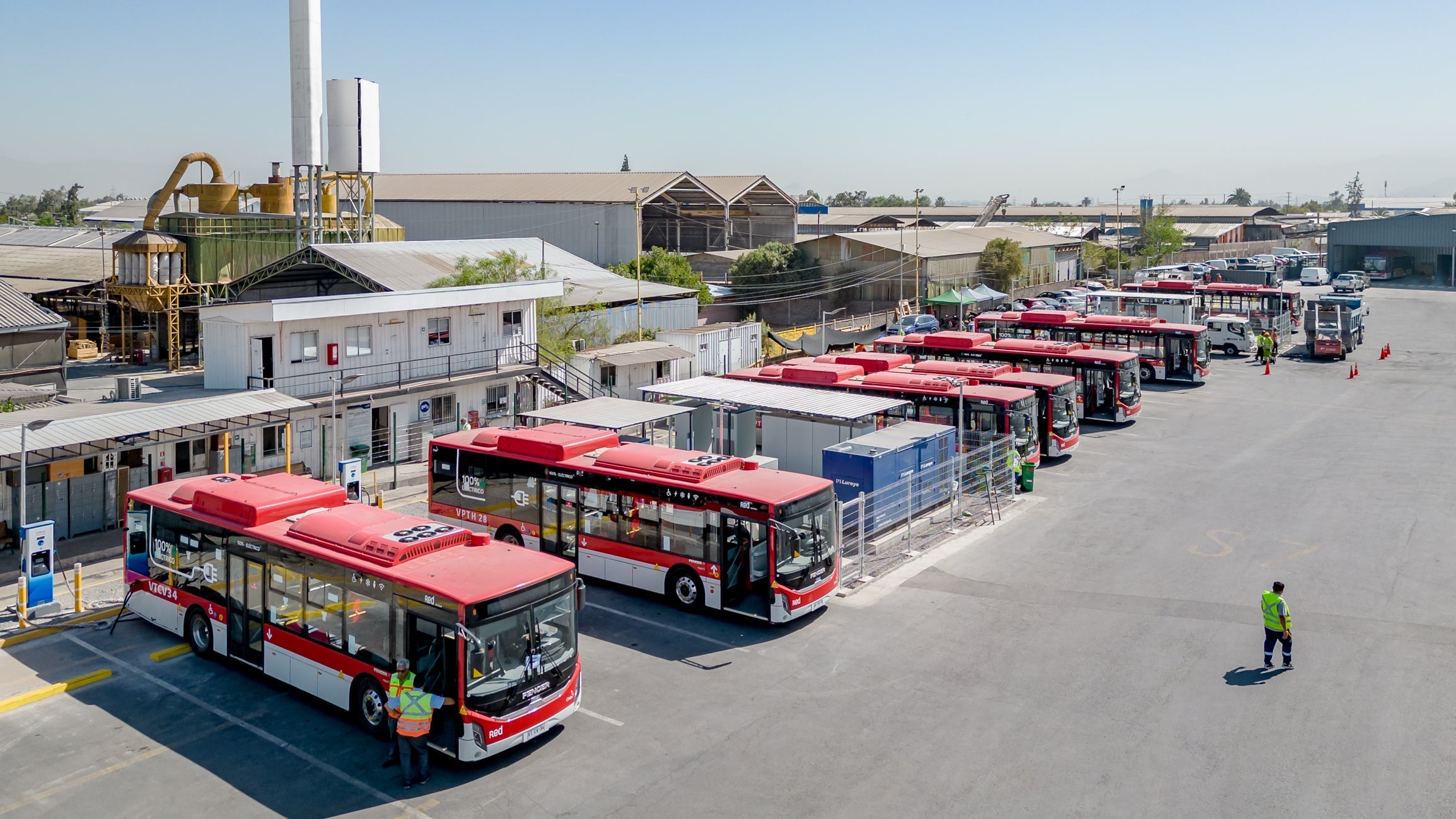 Buses Vule inaugura electroterminal Santa Margarita que permitirá operar 106 buses eléctricos del sistema RED